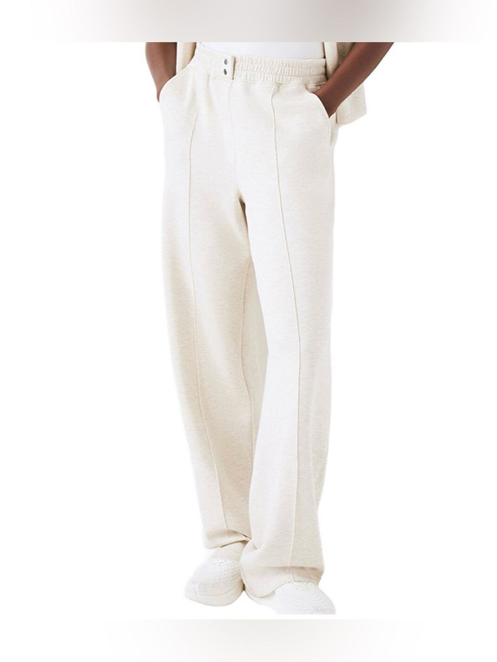 SPANX New Brushed AE Straight Legging in
Heather Cream Size S
NWT